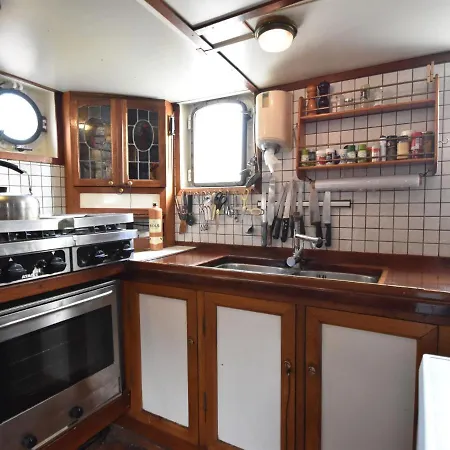 Spacious Yatch Near Forest In * Roterdão